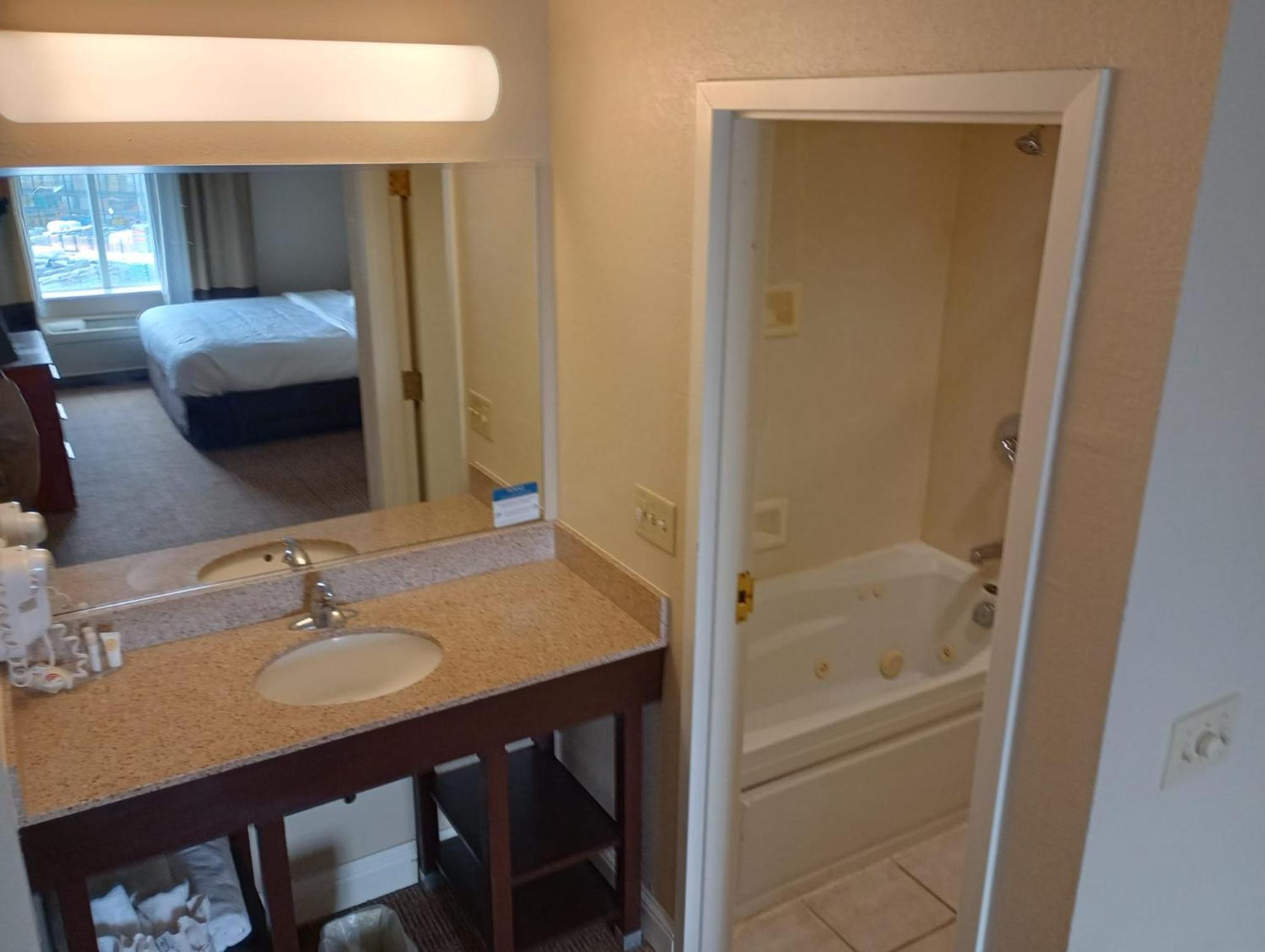 Samir Stay At Nw Expressway Oklahoma City Exterior photo